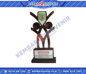 Contoh Piala Dari Akrilik DPRD Kabupaten Trenggalek