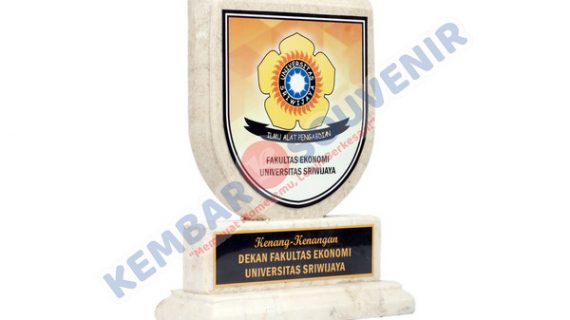 Piala Akrilik Departemen Ekonomi dan Keuangan Syariah Bank Indonesia