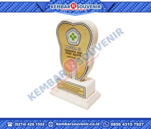 Trophy Acrylic PT Satyamitra Kemas Lestari Tbk