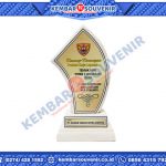 Plakat Penghargaan Kayu Institut Teknologi Medan