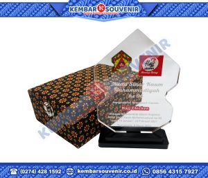 Piala Akrilik DPRD Kota Probolinggo