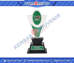 Contoh Piala Akrilik Kabupaten Lampung Tengah