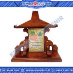Piala Dari Akrilik Politeknik Mekatronika Sanata Dharma