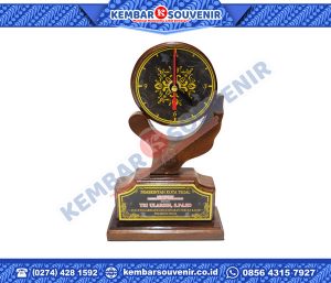 Model Piala Akrilik PT BANK MAYAPADA INTERNATIONAL Tbk