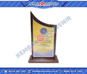 Plakat Juara Akademi Keperawatan YKY Yogyakarta