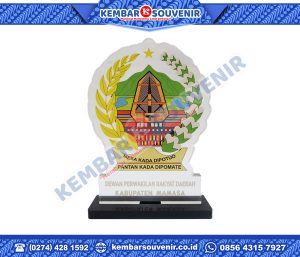 Souvenir Marmer DPRD Kabupaten Tapanuli Tengah