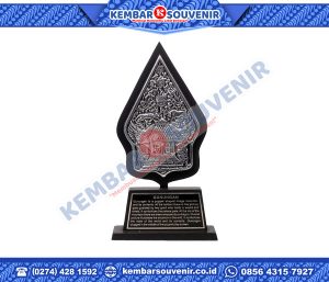 Souvenir Perpisahan DPRD Provinsi DI Yogyakarta