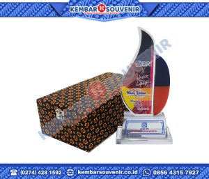 Piala Bahan Akrilik DPRD Kabupaten Wonogiri